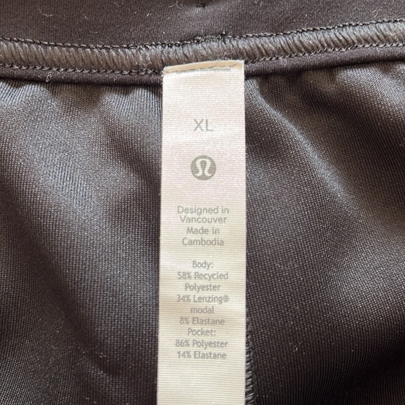 Lululemon Embossed Panel High Rise Shorts - Picture 11 of 14